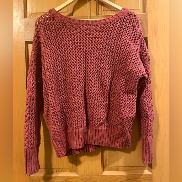 American Eagle Blush Red Yarn Sweater - Picture 3 of 3
